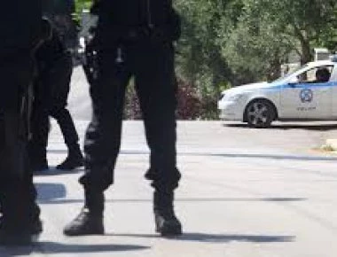 Ληστεία στη Ν. Μάκρη: Όμηροι των ληστών τους για ώρες (βίντεο)